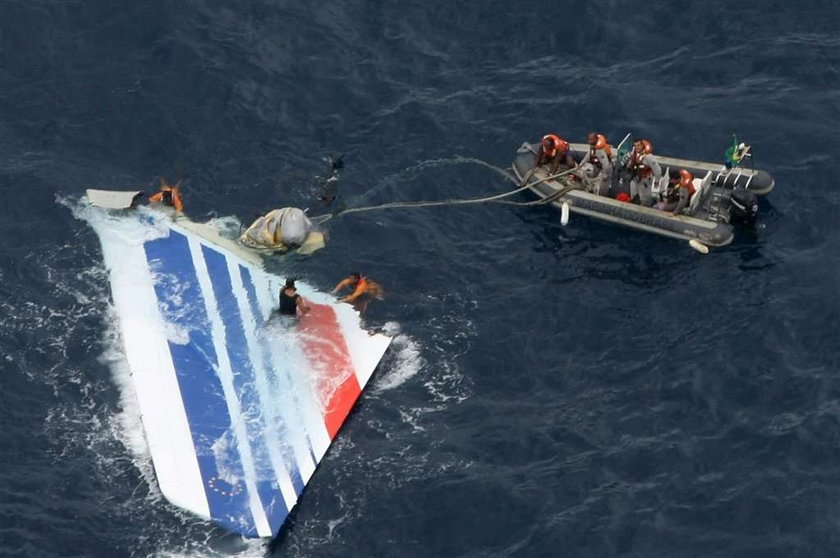 Nie wydobędą ciał Polaków z dna oceanu