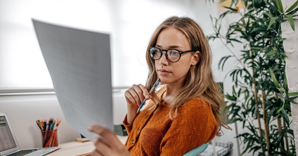 The popular 'white-fonting' résumé hack can actually hurt your chances ...