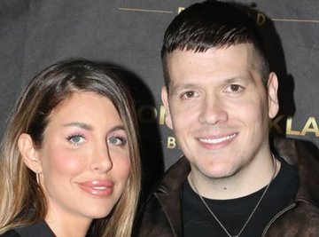 Slobi Radanoviću supruga mazi stopala dok slušaju Cecu: "Moja šapa, moje sve..."