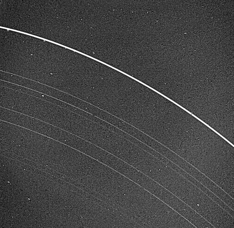 Pierścienie Urana sfotografowane przez Voyagera 2