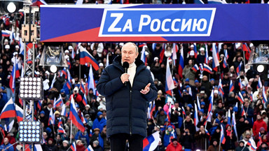 W drobnych gestach Putina widać więcej niż chciałby pokazać. "Popisy przemądrzałego samca alfa"