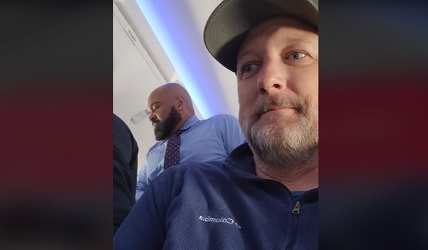 Slušao bebu kako plače u avionu skoro ceo sat