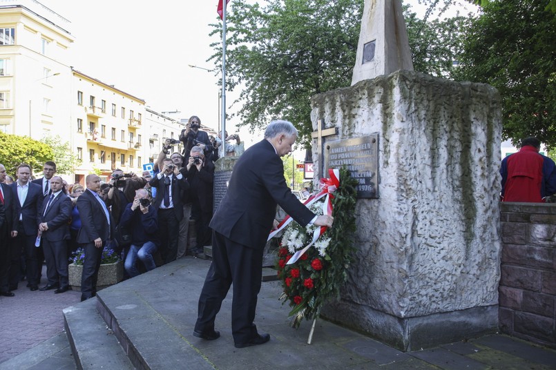 Jarosław Kaczyński złożył kwiaty przed Pomnikiem Radomskiego Czerwca