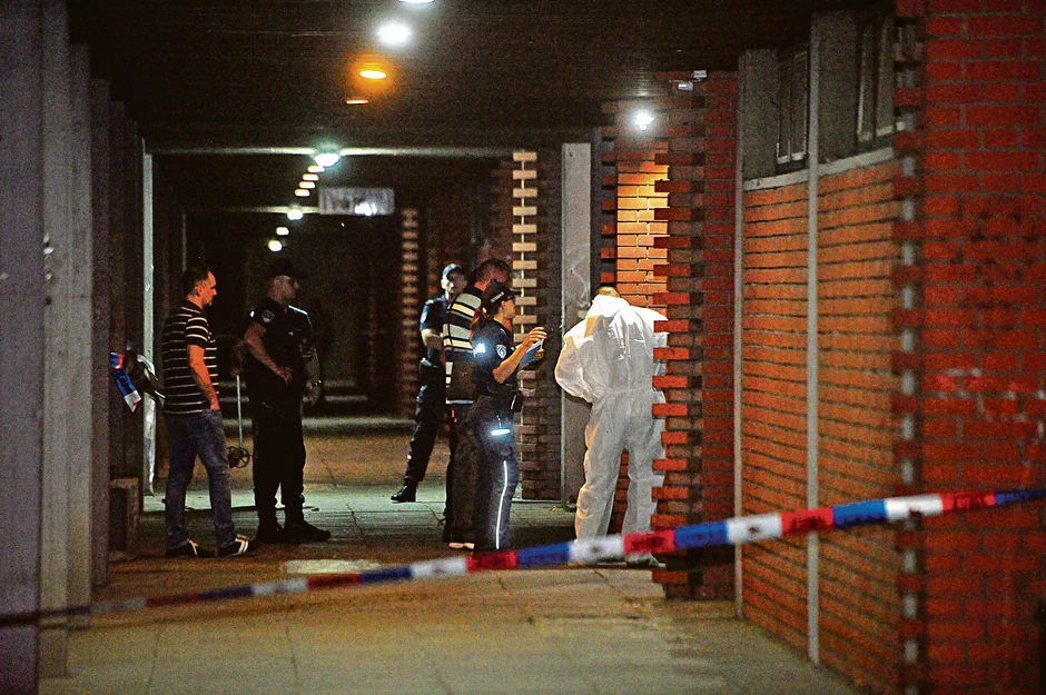 Advokat je upucan sa sedam hitaca u leđa: Uviđaj nakon ubistva na Novom Beogradu   