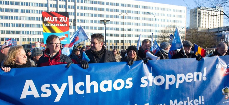 379 przypadków przemocy w Kolonii. 40 proc. z nich, to napaści seksualne. NOWE DANE