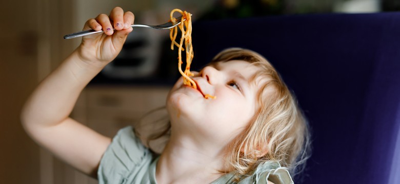 Dzień Spaghetti. Dlaczego makaron z sosem pomidorowym jest tak lubiany przez dzieci?