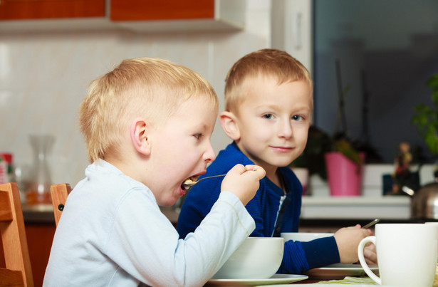 Przynoszone jedzenie nie może być zagrożeniem dla jedzenia przygotowywanego dla pozostałych dzieci w przedszkolu