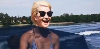 Małgorzata Kożuchowska w skąpym bikini szaleje na motorówce