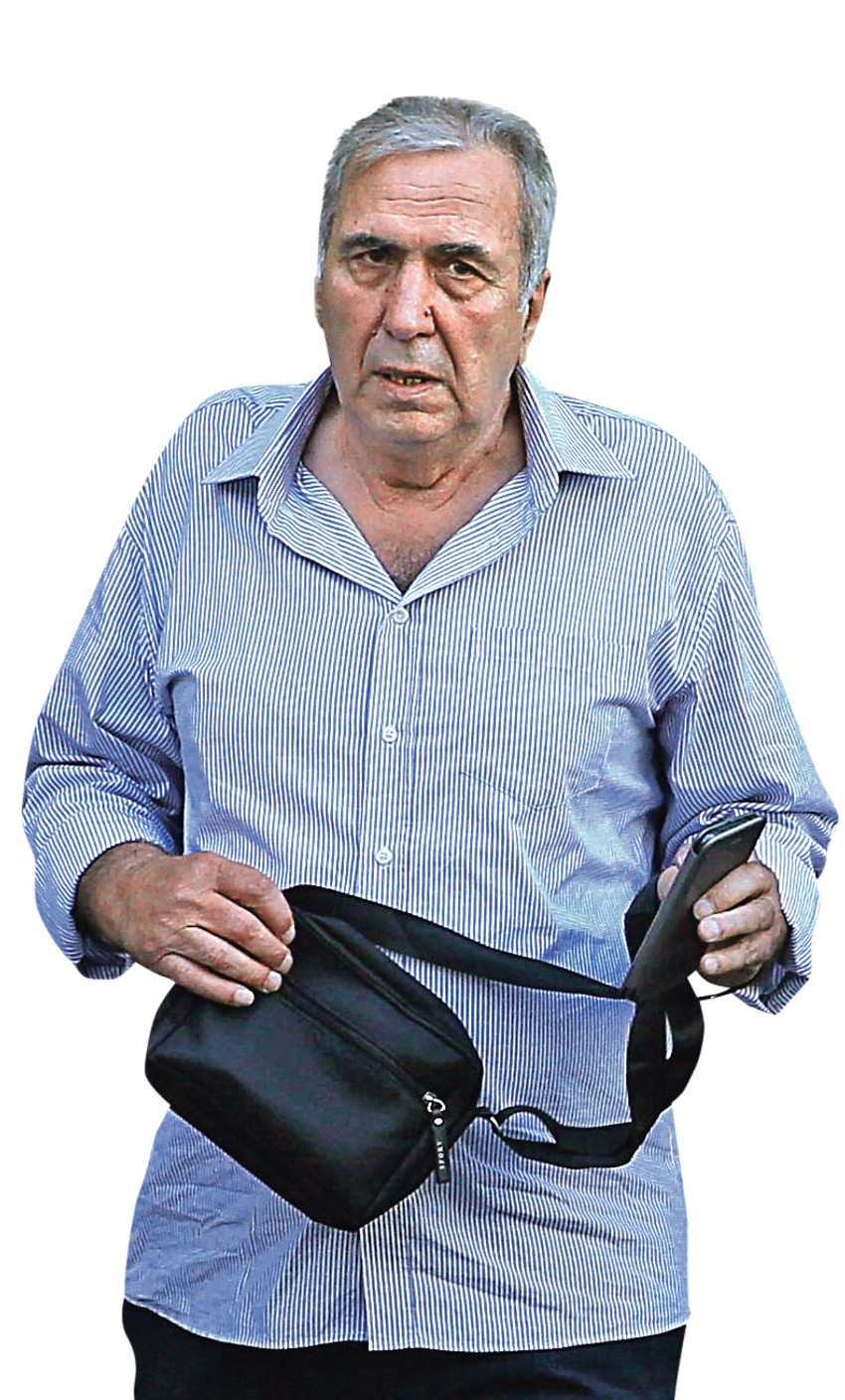 Milanu Jovanoviću zapaljena kuća, a optuženi Simonović ga izvređao. 