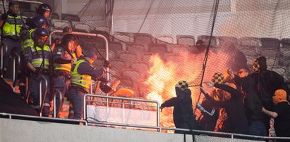 Przerażające sceny w trakcie meczu. Kibole podpalili stadion, a potem starli się z policją [WIDEO + ZDJĘCIA]