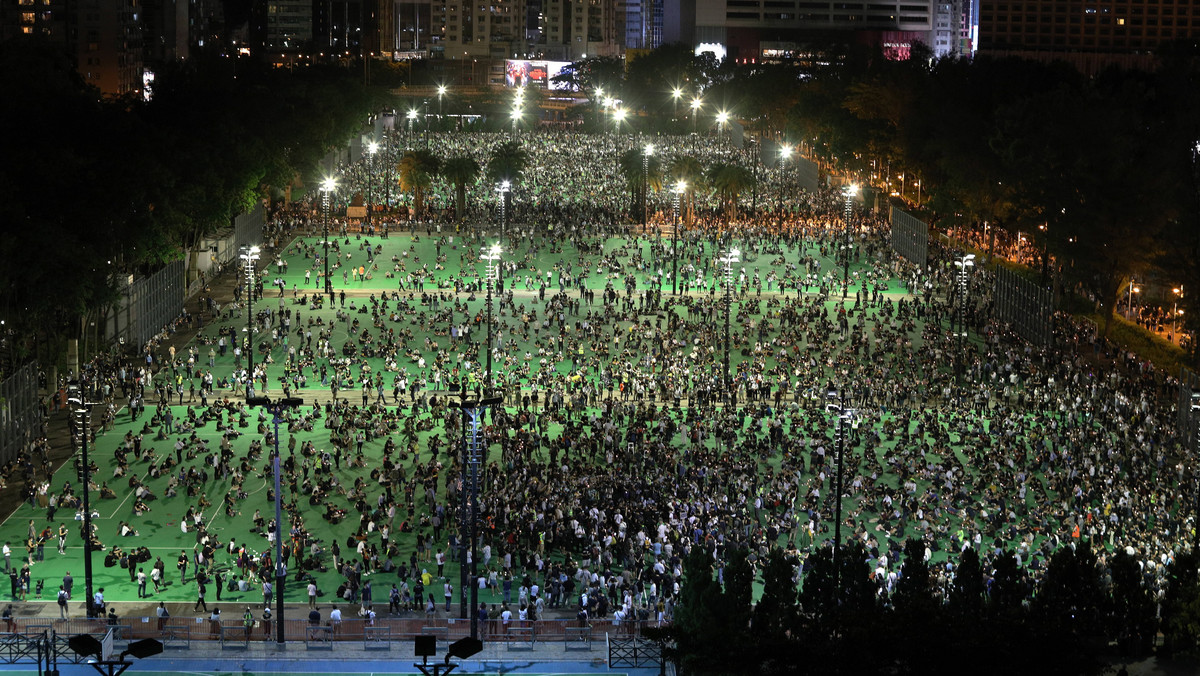 Zgromadzenie w Victoria Park w Hongkongu w rocznicę masakry na placu Tiananmen