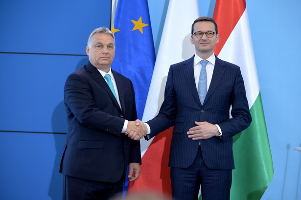 Viktor Orban, Mateusz Morawiecki 15:00 14.05.2018 Polska Polityka 18514165.jpg | WARSZAWA PREMIER WĘGIER WIZYTA Viktor Orban, Mateusz Morawiecki Warszawa, 14.05.2018. Premierzy Polski i Węgier Mateusz Morawiecki (P) i Viktor Orban (L) podczas konferencji prasowej w KPRM, 14 bm. po spotkaniu w Pałacu na Wyspie w warszawskich Łazienkach Królewskich. Premier Węgier Viktor Orban przebywa z wizytą w Polsce. (cat) PAP/Marcin Obara