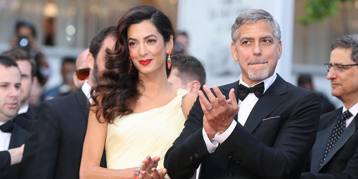 Amal Clooney w ciąży bliźniaczej