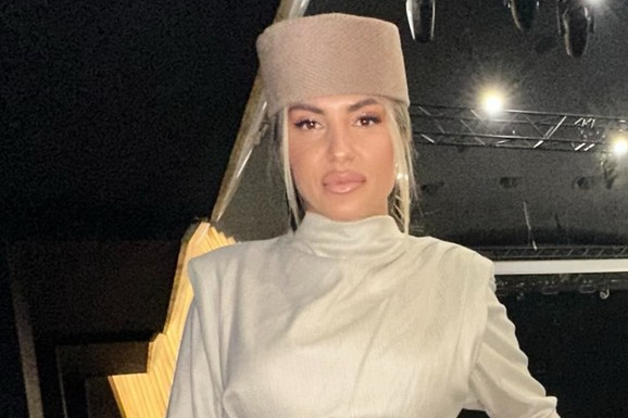 "NEDELJA JE BIO NAŠ DAN..." Pevačica sa knedlom u grlu o bivšem dečku: "Dve godine je prošlo od raskida", teško joj je da priča o njemu