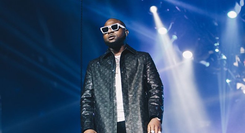 Davido on stage at his O2 London Arena [MichaelTubesCreation]