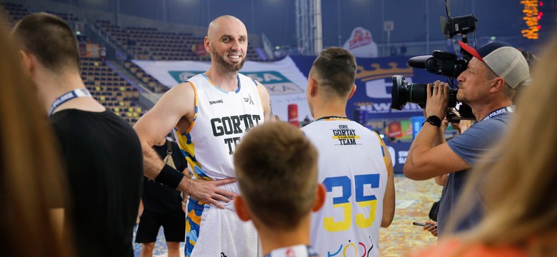 Gortat chwali się emeryturą. "Co miesiąc pobieram świadczenie"