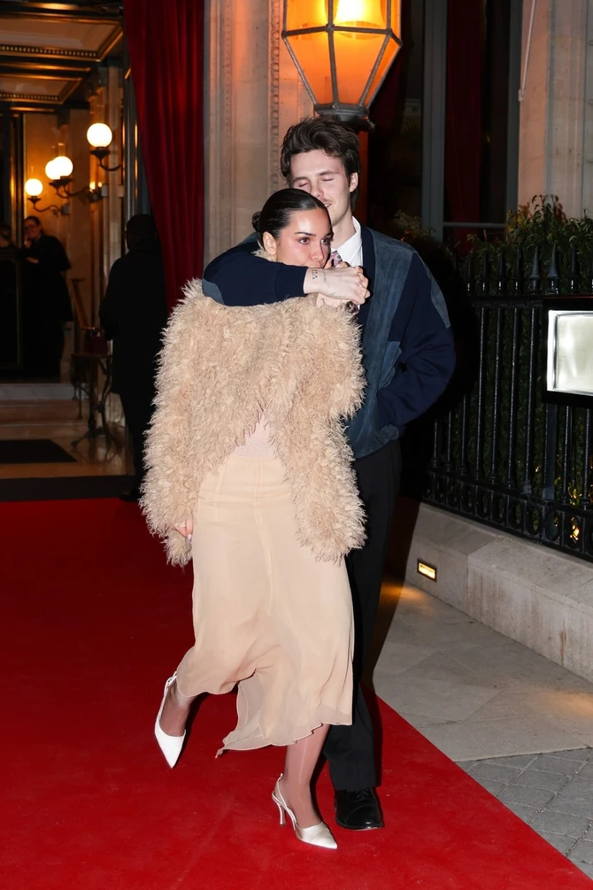 Kruz Bekam sa devojkom