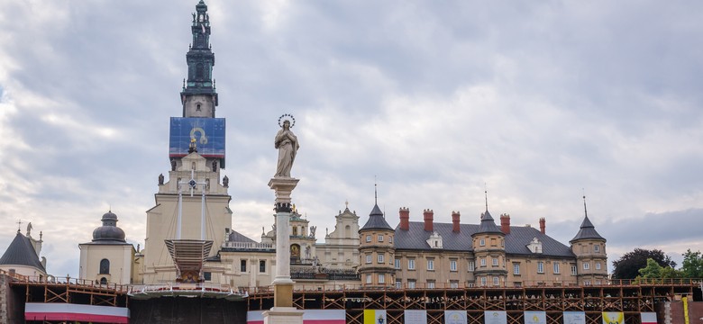 Płaskorzeźba Matki Bożej w rękawicach bokserskich. Jest decyzja sądu