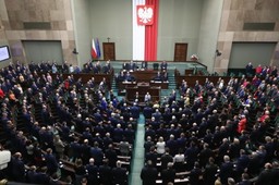 Kary za lżenie kościołów: Gorąca debata w Sejmie o obywatelskim projekcie. "Chrześcijan nikt w Polsce nie prześladuje"