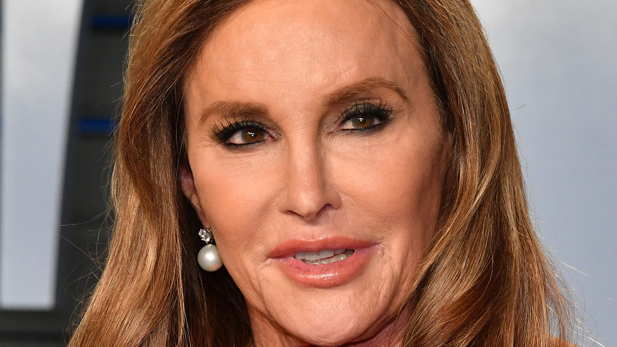 Caitlyn Jenner opublikowała na Instagramie szokujące zdjęcie z blizną na czubku nosa. Celebrytka przestrzegła swoich fanów przed słońcem i zaapelowała, by zawsze smarowali się kremem z filtrem. Co stało się Caitlyn?