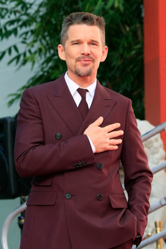 Ethan Hawke odcisnął swe dłonie i stopy w Alei Sław