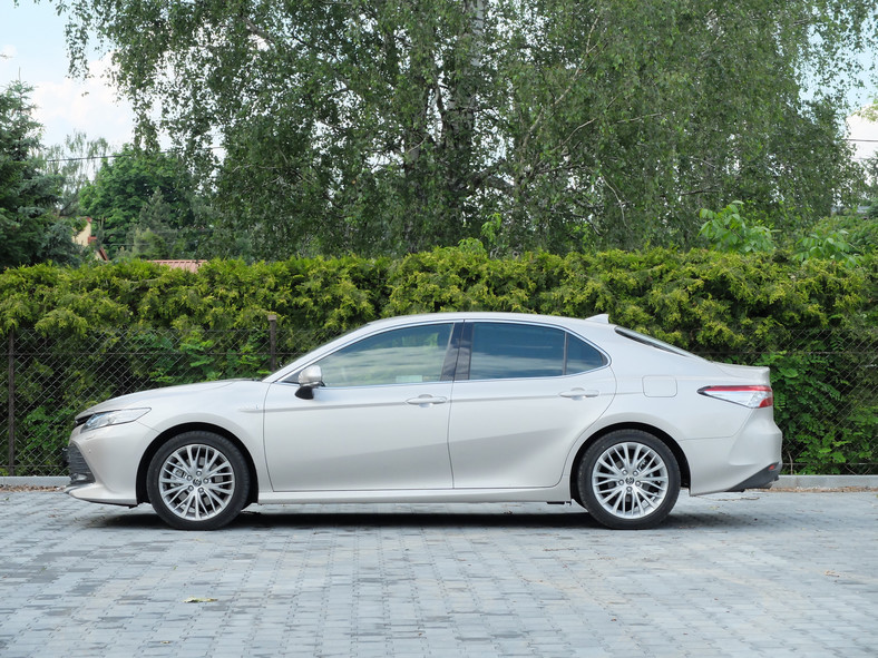 Toyota Camry 2.5 Hybrid