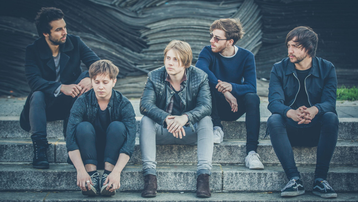 Nothing But Thieves rosną w siłę. Zespół zdobywa na świecie coraz większą popularność. 8 listopada zagrają w warszawskiej Proximie, a już teraz możecie zobaczyć zapowiedź materiału wideo z największego koncertu w ich karierze. Grupa wystąpiła przed Muse w Rzymie.