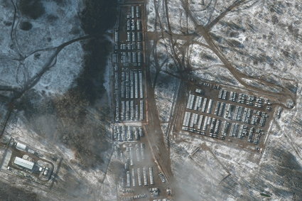 Zdjęcia satelitarne rosyjskich wojsk gromadzących się przy granicy z Ukrainą