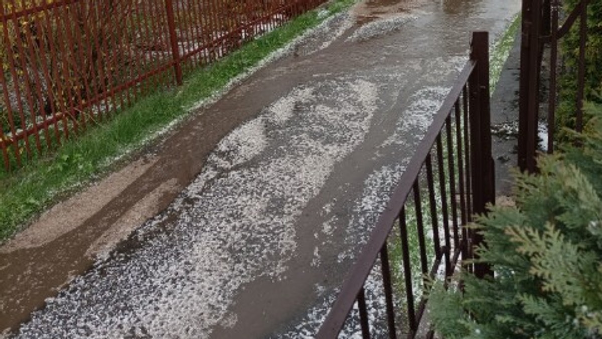 Centrum Zakopanego po ustaniu gradobicia