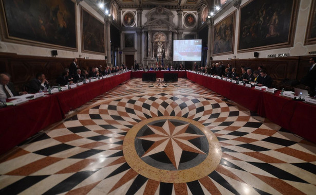 Marcin Król o Komisji Weneckiej: Mniej niż decyzja, więcej niż pogląd