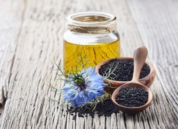 olej czarnuszki działanie, korzyści i kiedy widać efekty