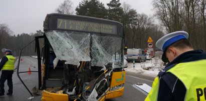 Zderzenie autobusu z tirem. Są ranni!