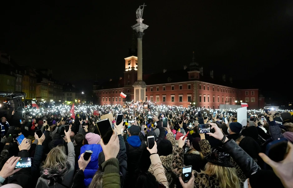 Protesti u Poljskoj zbog smrti trudnice
