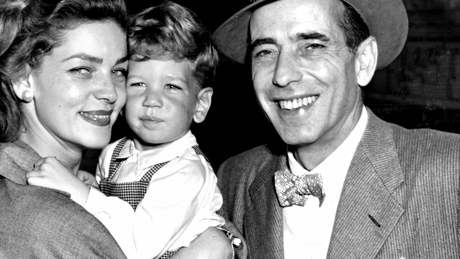 Gdy się poznali, Bacall miała 19 lat, Bogart 45. Nikt nie wierzył, że to się uda