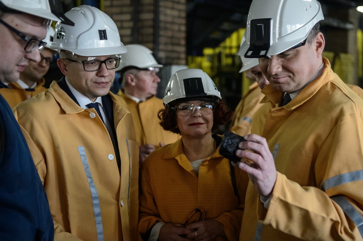 Andrzej Duda zwiedza kopalnię LW Bogdanka.