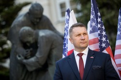 Ekspert: Na decyzji Czarnka zyska uczelnia o. Rydzyka [ROZMOWA]