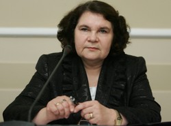 Posłanka Sobecka zasypuje premiera pytaniami