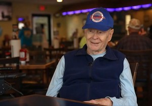 Čarli Hiks u restoranu Šrimp basket u Pensakoli