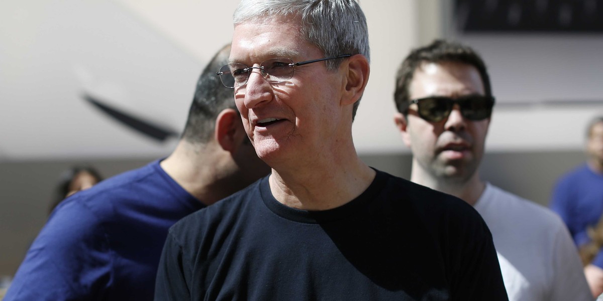 Apple CEO Tim Cook says the Apple Watch helped him lose 30 pounds