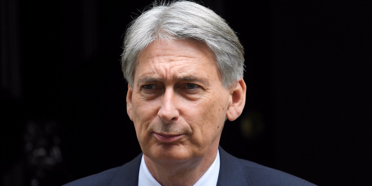 Philip Hammond backs a Brexit transition deal that 'looks a lot like the status quo'