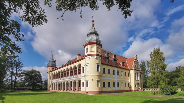 Przeuroczy pałac w Krobielowicach. 