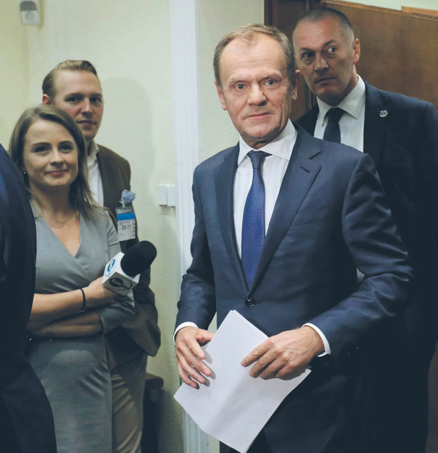 Czas na raport. Donald Tusk był ostatnią osobą przesłuchaną przez komisję śledczą fot. Paweł Supernak/PAP