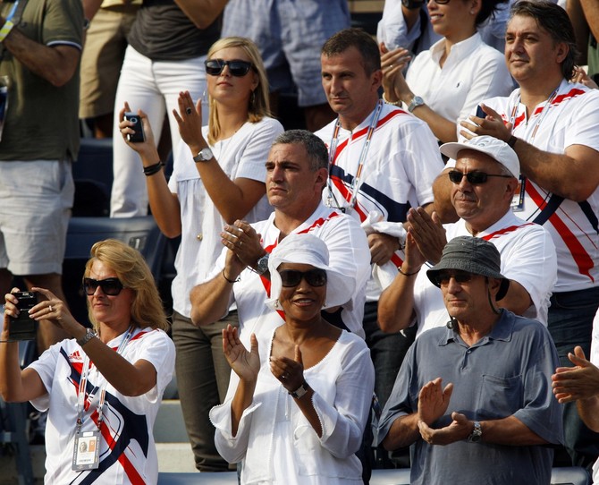 Marija Šarapova i Robert de Niro u Novakovoj loži 2007 na US Openu