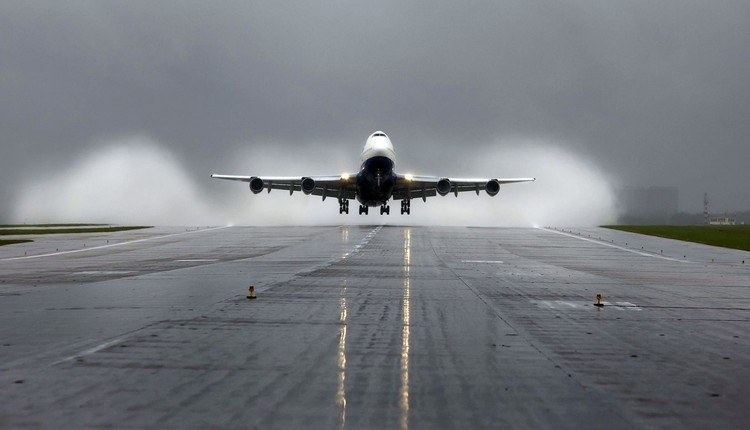 Nowe ostrzeżenie dla turystów. MSZ odradza podróże do tych krajów. Nie tylko Bliski Wschód