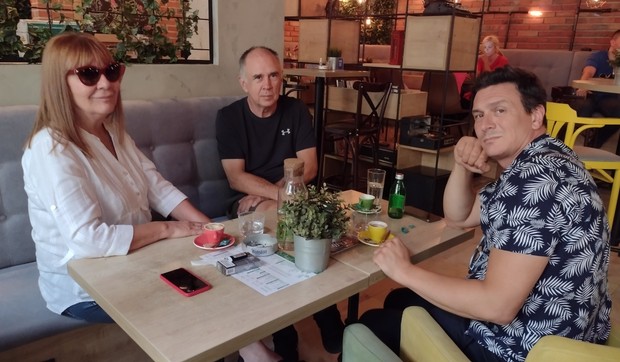 NIS01 Ziri festivala Fimski susreti u NIsu na kafe pauzi u Distriktu foto Branko Janackovic