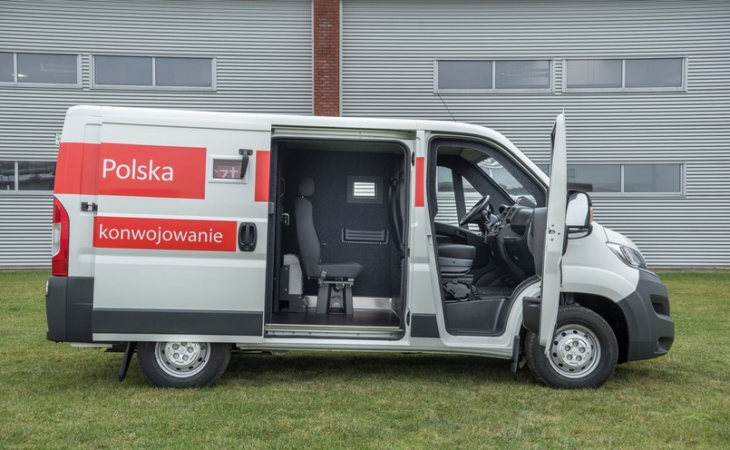 Citroen Polska po raz kolejny wygrał przetarg na dostarczenie pojazdów dla Poczty Polskiej. Tym razem dotyczył on samochodów do przewozu wartości - tzw. bankowozów. Specjalną zabudowę na bazie modelu Jumper opracowała firma Carpol