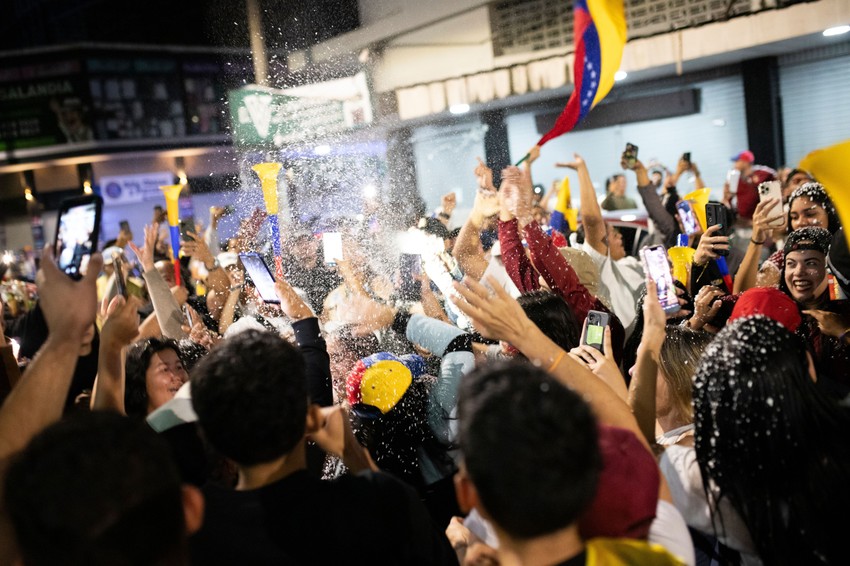 Venecuelanci slave hapšenje Madura