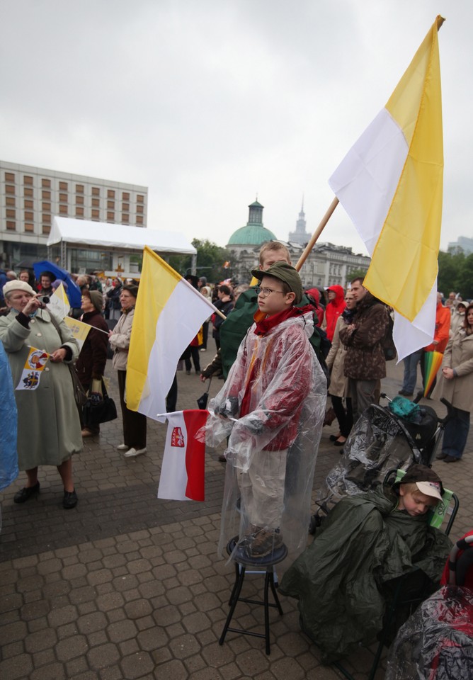 WARSZAWA PLAC PIŁSUDSKIEGO TRANSMISJA Z WATYKANU