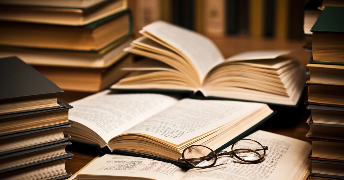 QUIZ. Arcydzieła literatury światowej. Dopasuj autora do powieści. 20/20 zdobędą tylko mole książkowe