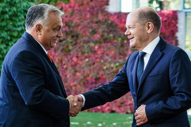 Viktor Orban i Olaf Scholz